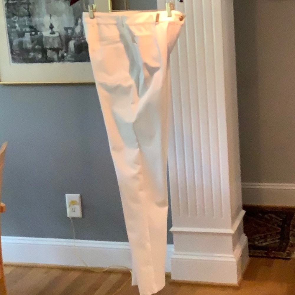 St. John’s white jeans, size 10, never worn!